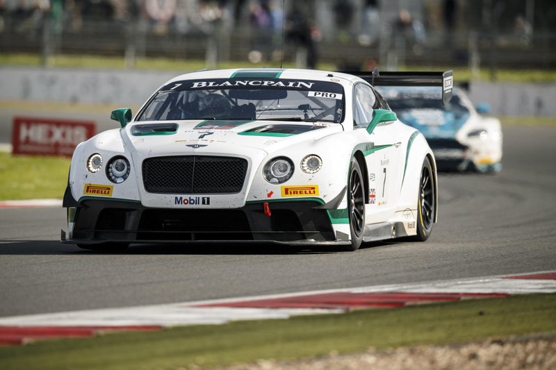 Illustration for article titled This Gigantic Bentley GT3 Car Beat McLaren
